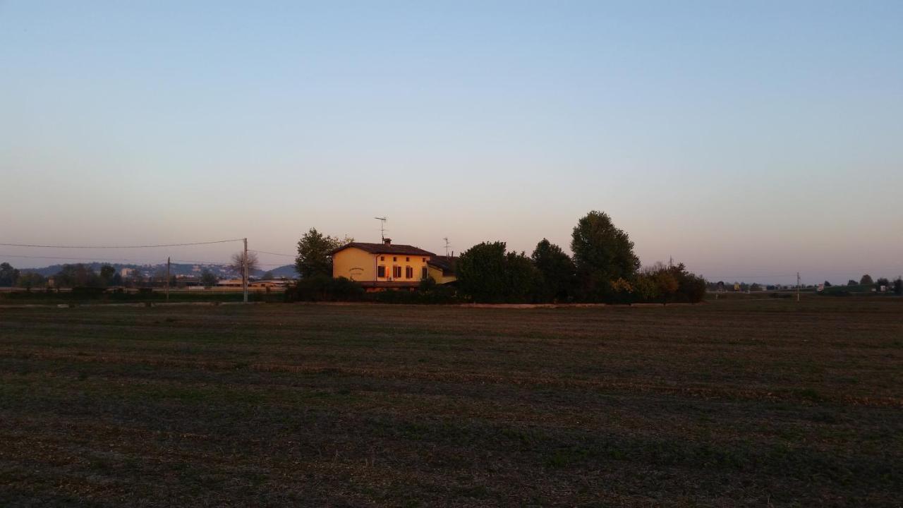 La Cascina Di Alice Bed & Breakfast Castiglione Delle Stiviere Eksteriør bilde