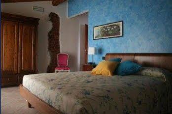 La Cascina Di Alice Bed & Breakfast Castiglione Delle Stiviere Eksteriør bilde
