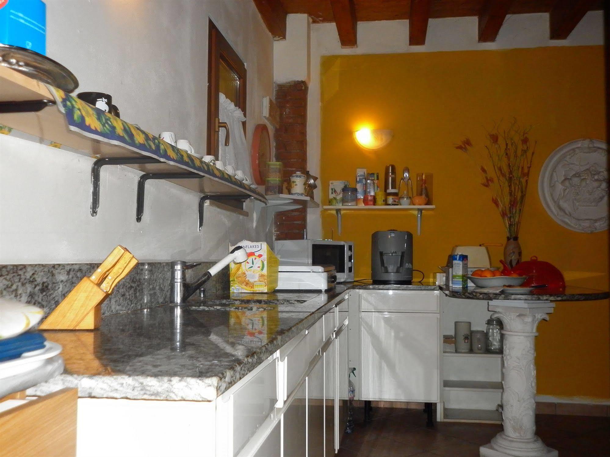 La Cascina Di Alice Bed & Breakfast Castiglione Delle Stiviere Eksteriør bilde